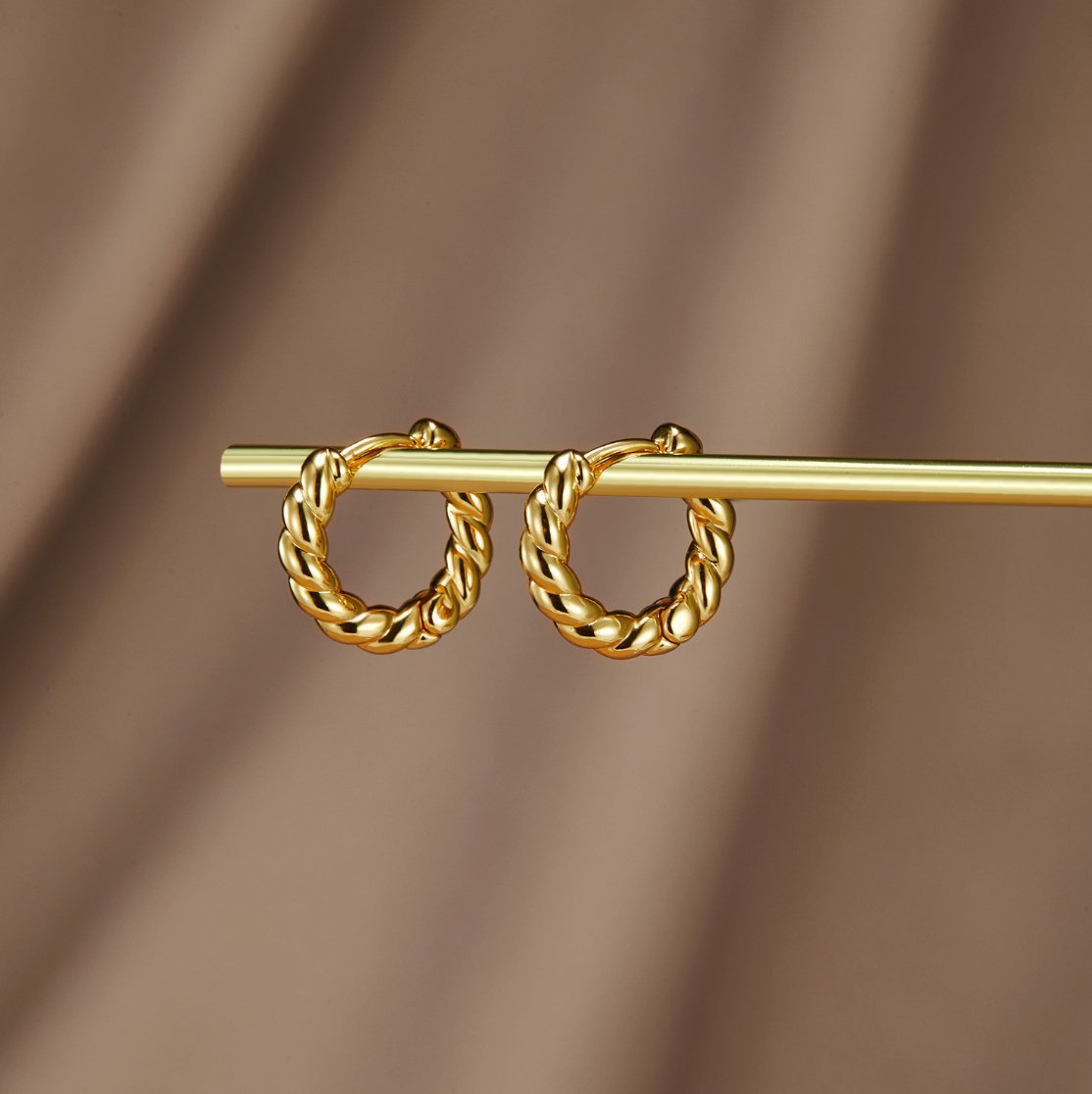 Luna Twist Earrings